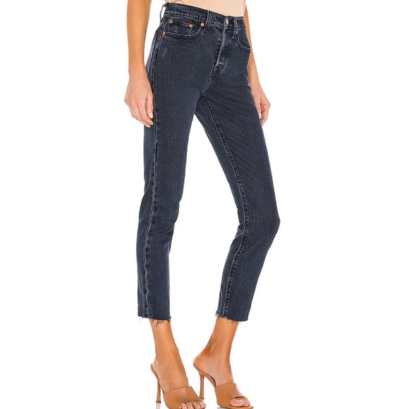 Levi’s wedgie fit premium high rise jean in black and blue wash - Picture 4 of 12